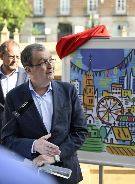 Esteban Linares, autor del cartel de la Feria de Murcia es el pintor encargado de llenar de color y alegría las calles de Murcia con su trabajo - 5, Foto 5