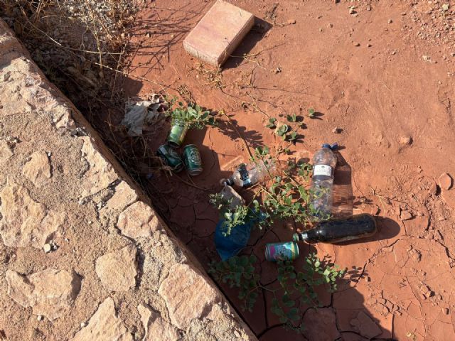 El PSOE Lorca denuncia el estado de abandono y deterioro de la 'Ruta de las ermitas' junto al barrio de San Pedro - 2, Foto 2