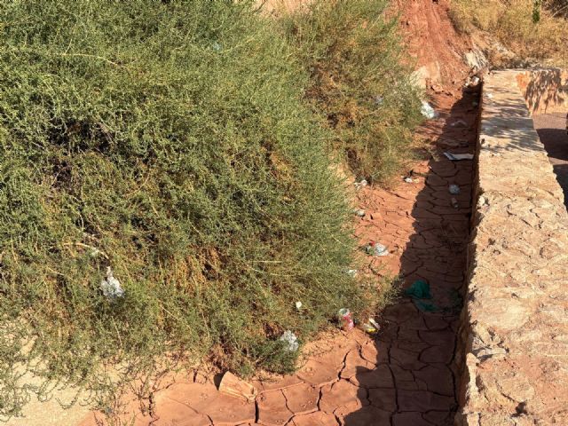 El PSOE Lorca denuncia el estado de abandono y deterioro de la 'Ruta de las ermitas' junto al barrio de San Pedro - 3, Foto 3