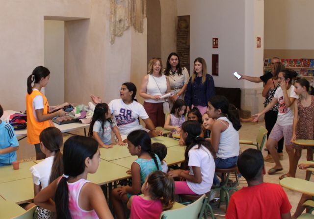 Decenas de niños participan este verano en las actividades educativas y lúdicas previstas para dinamizar el barrio de San Pedro y su entorno - 1, Foto 1