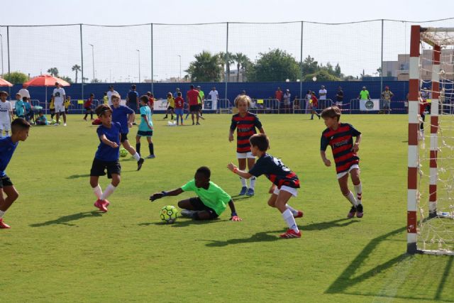 Más de 300 niños participan en en el torneo de futbol 5 “Mojon Cup 2025” - 1, Foto 1