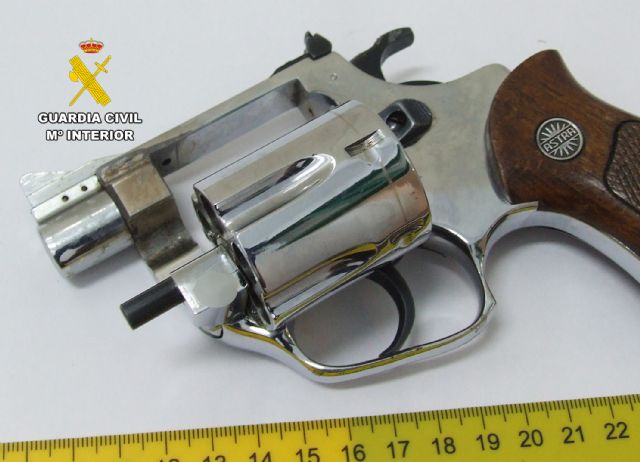 La Guardia Civil desmantela un grupo criminal que asaltó a punta de pistola un comercio en Cartagena - 2, Foto 2
