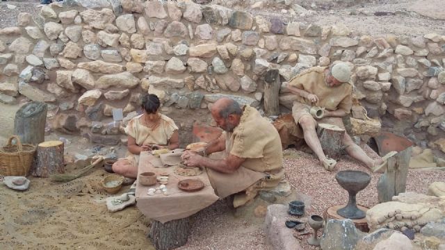 On 1 October will take place the day II dramatized visits to the archaeological site "La Bastida", Foto 2