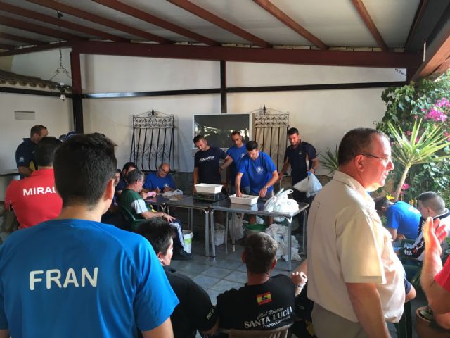 El XIX Certamen Ciudad de Lorca de Pesca Deportiva reúne a 60 parejas en el Playazo de Vera - 2, Foto 2