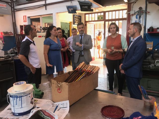El Alcalde de Torre-Pacheco, y el director general de Formación Profesional y Enseñanzas de Régimen Especial visitan el Instituto de Educación Secundaria Gerardo Molina. - 2, Foto 2