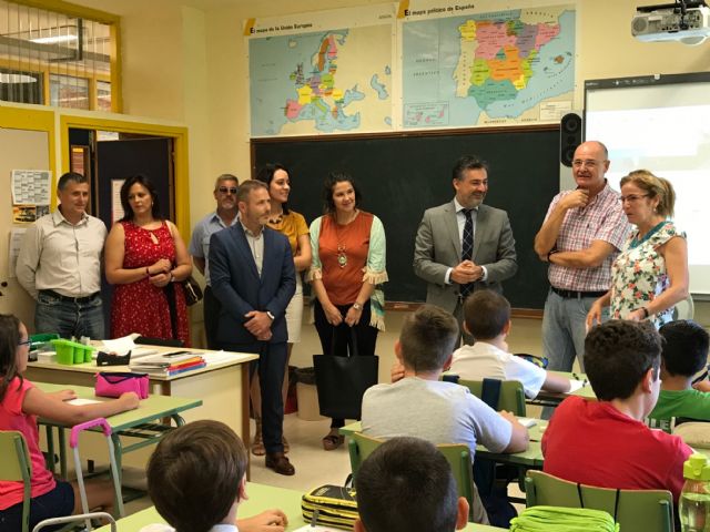 Alumnos y alumnas de Educación Infantil y Primaria de Torre-Pacheco empiezan el curso escolar - 5, Foto 5