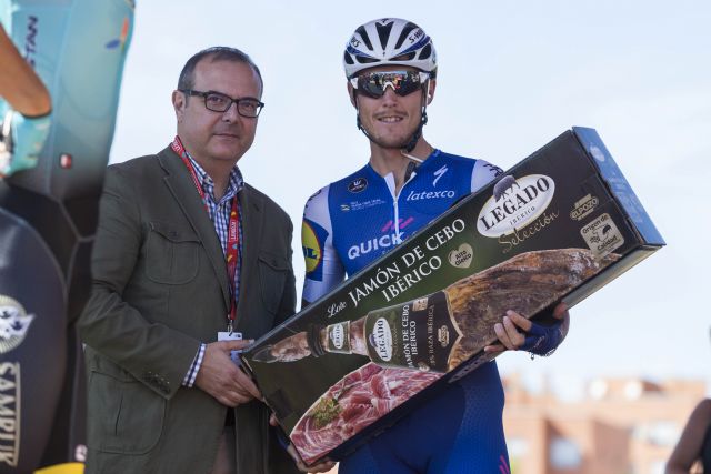 ElPozo Alimentación regala jamones Legado Ibérico a los protagonistas de La Vuelta 2017, Foto 2