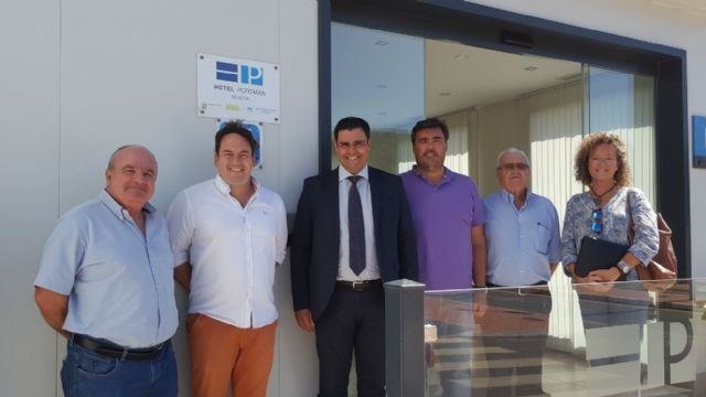 Una ayuda de la Comunidad permite a seis personas con discapacidad trabajar en el primer hotel de Portmán - 1, Foto 1