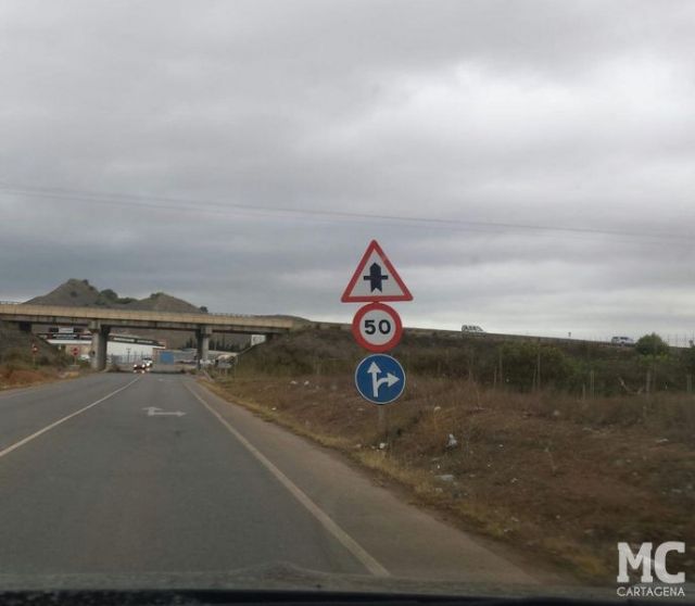 MC Cartagena reclamará al Gobierno local mejoras en la accesibilidad al cementerio Nuestra Señora de Los Llanos de El Algar - 2, Foto 2