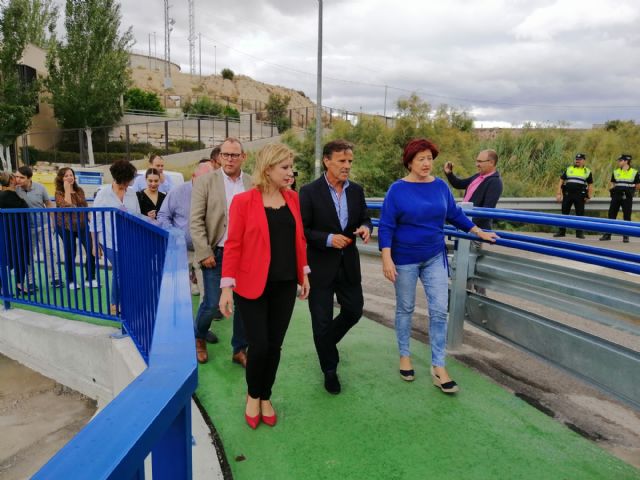 El Ayuntamiento de Molina de Segura invierte 115.000 euros en la mejora de la accesibilidad peatonal al Centro ASTRADE desde la Avenida del Chorrico - 2, Foto 2