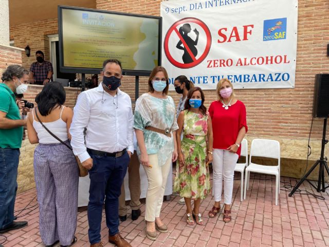 Isabel Franco ofrece apoyo institucional a las asociaciones del tercer sector como Albores y SAF Group - 1, Foto 1