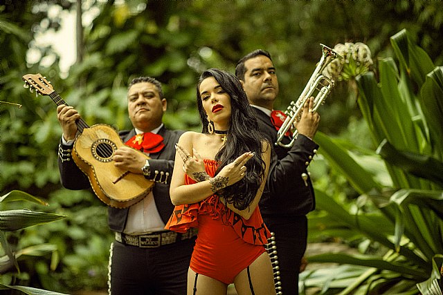 Beatriz Luengo presenta su nuevo single y videoclip “Chanteito Pa´ Un Ex” junto a Darell - 1, Foto 1