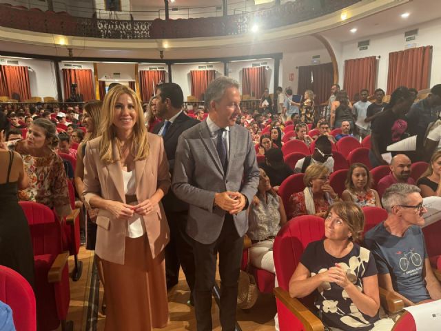 La Comunidad logra activar a cerca del 80 por ciento de los jóvenes que abandonaron sus estudios y participaron en la iniciativa 'T-Sigo' - 1, Foto 1