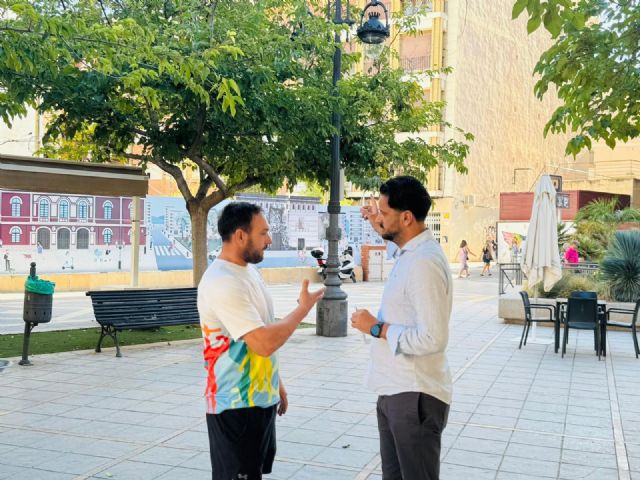 El Gobierno de Lorca realiza una nueva actuación en el casco histórico y renueva la iluminación de la Plaza San Vicente - 2, Foto 2