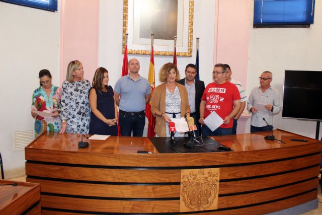 El Ayuntamiento de Alcantarilla conmemora el once de octubre, Día Internacional de la Niña, con la lectura de una declaración institucional por todos los grupos políticos - 2, Foto 2