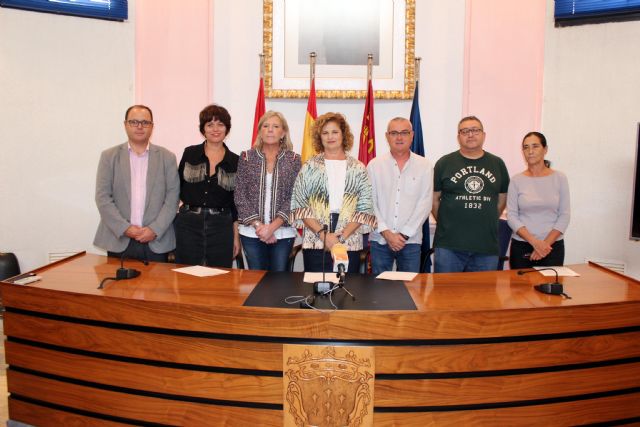 Alcantarilla conmemora el Día Internacional de la Niña, con la lectura de una Declaración Institucional por todos los grupos municipales en el Ayuntamiento - 4, Foto 4