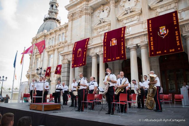 Música española de los tres ejércitos esta noche en la plaza del Ayuntamiento - 1, Foto 1