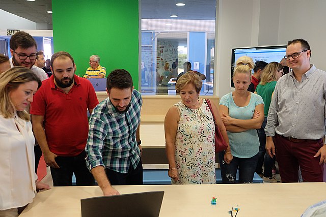 El proyecto “Tecnonando” en memoria de Fernando Martínez es una realidad en el colegio Carlos V - 4, Foto 4