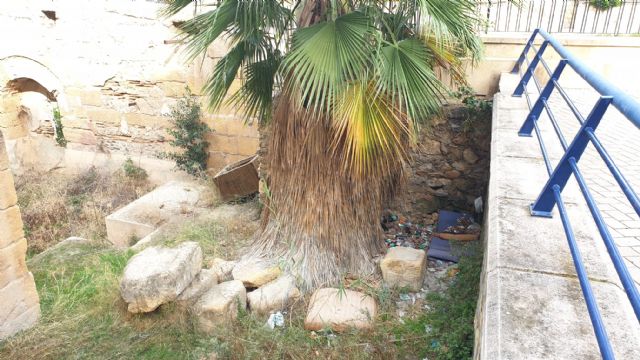 El equipo socialista tiene el patrimonio de Murcia abandonado y en un lamentable estado de suciedad - 3, Foto 3