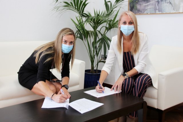 El Ayuntamiento suscribe un convenio con la FAMU para colaborar en actividades formativas y deportivas, Foto 1