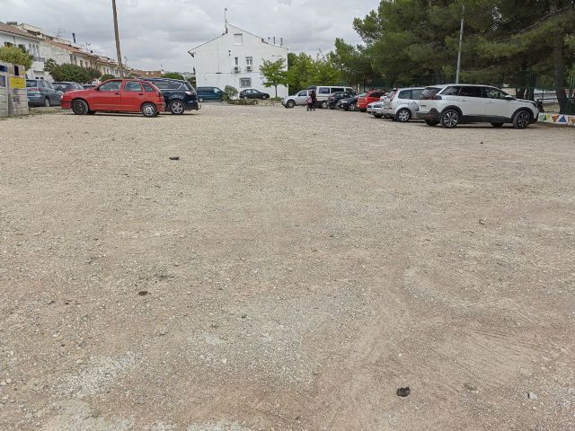 IU-Verdes propone que se asfalte el descampado del colegio Giner de los Ríos - 2, Foto 2