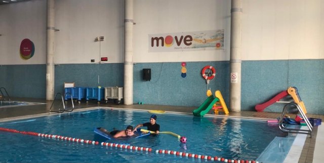 Comienza el Servicio de Terapia Acuática en la piscina cubierta, dirigido a niños y niñas con necesidades educativas especiales