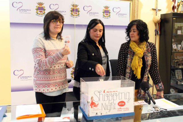 La Concejalía de Comercio y la Asociación de Comerciantes sortean 400 euros en compras entre la clientela de la Shopping Night - 1, Foto 1