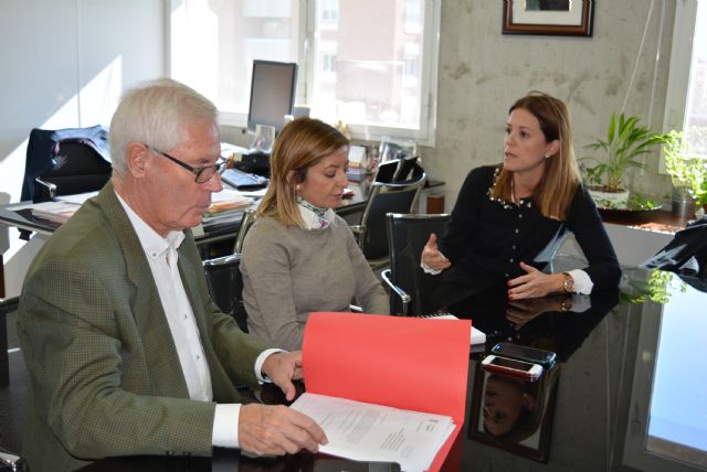 La alcaldesa solicita inversión destinada a mejorar los centros educativos de la localidad - 1, Foto 1