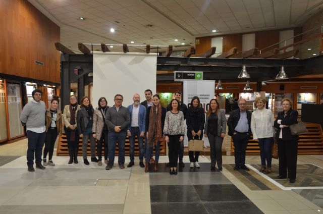 La cerámica tiene que mutar a un elemento que transmita sensaciones: Marco Scarabelli - 1, Foto 1