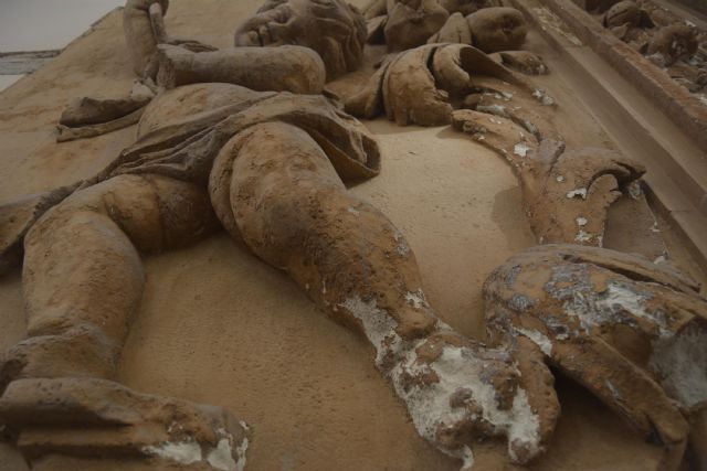 IU-V exige responsabilidades por el deterioro de la fachada del Palacio de Guevara, restaurada hace apenas dos años por Ferrovial - 1, Foto 1