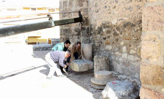 La Guardia Civil entrega al Ayuntamiento varias piezas romanas para su conservación en el Museo Arqueológico La Soledad - 2, Foto 2