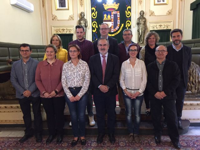 Parlamentarios del PSOE se reúnen con el Gobierno local en el Ayuntamiento - 1, Foto 1