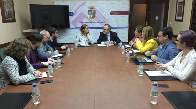 Parlamentarios del PSOE se reúnen con el Gobierno local en el Ayuntamiento - 2, Foto 2
