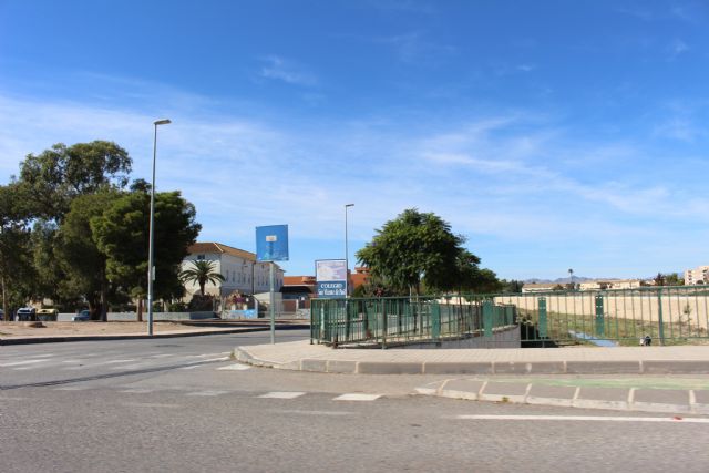 Ciudadanos pide una respuesta del Ayuntamiento a la situación de inseguridad vial que existe en el colegio San Vicente de Paúl - 1, Foto 1