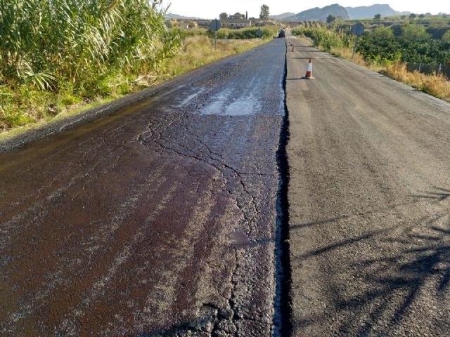 Fomento mejora el firme de la carretera que c onecta Cañadas de San Pedro con el límite de la provin cia de Alicante - 2, Foto 2
