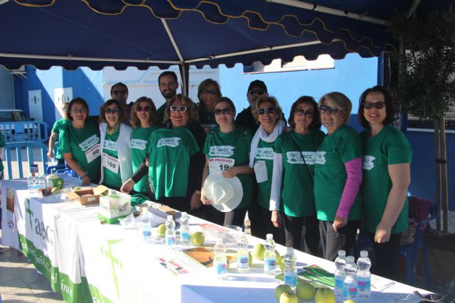 La V Jornada de Mujer y Deporte recauda 2.410 euros para la lucha contra el cáncer - 2, Foto 2