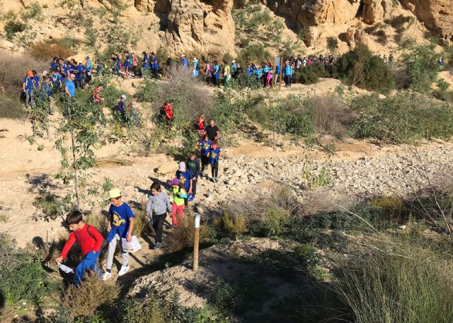 Cerca de 200 participantes en la jornada en familia para disfrutar de las mejoras de los senderos de la Rambla Salada - 5, Foto 5
