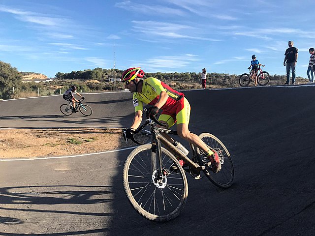 Francisco Cánovas, del Club Ciclista Santa Eulalia, participó en la segunda prueba del circuito de ciclocros de la región de Murcia, Foto 3