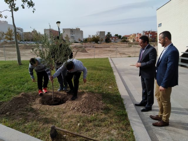 La plantación de más de 10.000 árboles convertirá Alcantarilla en un bosque urbano - 2, Foto 2