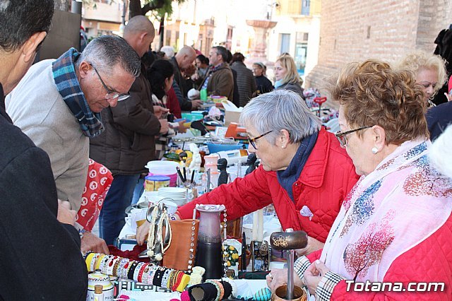 Celebrada en Totana, la 27ª edición anual del Mercadillo Solidario a favor de las Misioneras Combonianas, Foto 1