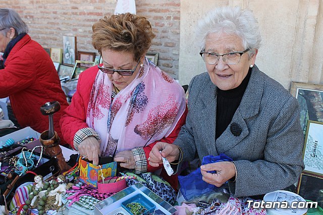 Celebrada en Totana, la 27ª edición anual del Mercadillo Solidario a favor de las Misioneras Combonianas, Foto 6