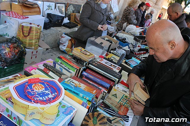 Celebrada en Totana, la 27ª edición anual del Mercadillo Solidario a favor de las Misioneras Combonianas, Foto 8
