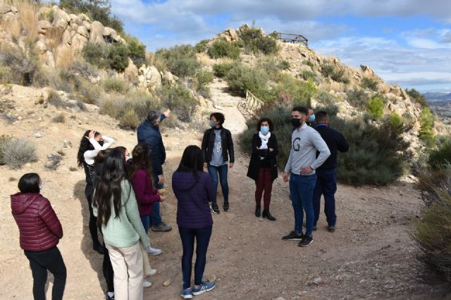 Un grupo de alumnos del IES Dr. Pedro Guillén de Archena reforestarán el Monte Ope, un icono típico de la población - 1, Foto 1