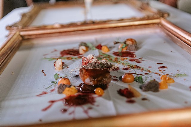 Emplatados con arte en Comer por los ojos, con Alfonso X por chef prestigiosos de la región - 1, Foto 1