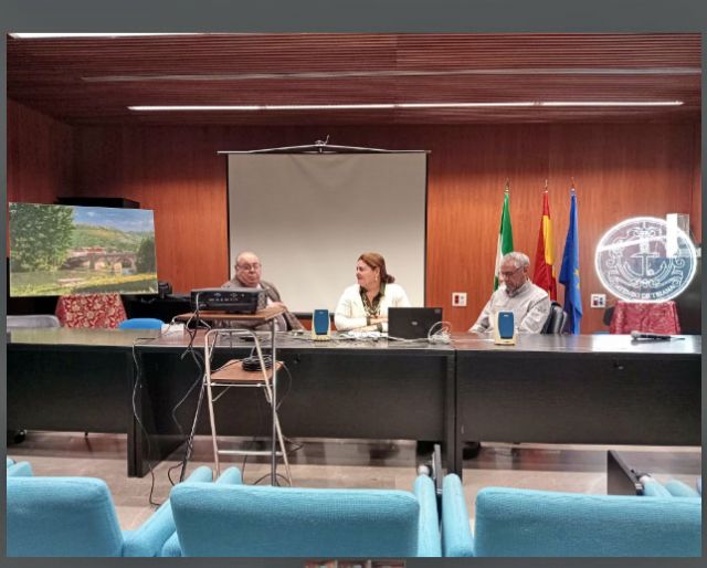 La delegada de Sostenibilidad, Medio Ambiente y Economía azul en Sevilla con el Parque Natural de Sierra Morena - 3, Foto 3