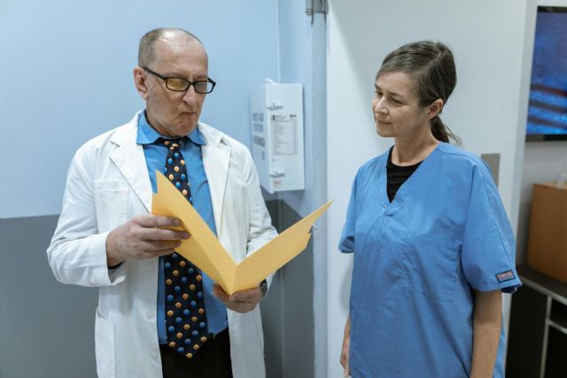 Más de la mitad del talento farmacéutico son mujeres, pero solo una de cada cinco llega a la alta dirección - 1, Foto 1