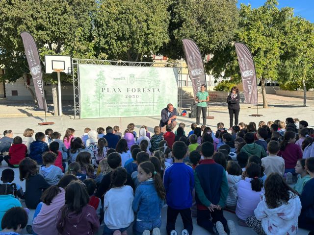 El Plan Foresta contribuye a que el CEIP Virgen de Guadalupe estrene nuevo arbolado - 1, Foto 1