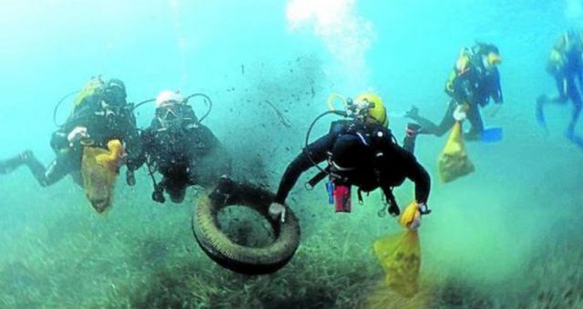 Buzos especializados con detectores de metales limpiarán de residuos por primera vez la desembocadura de la rambla de El Albujón - 3, Foto 3
