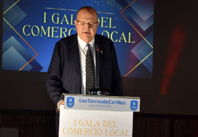 Charo Romero, Publimedia Eventos, Ciclos Sarabia, Panadería Paco, Blitz, Suministros Clemente, Onda 92 y Carnicería Carrillo, premiados en la I Gala del Comercio torre&ntilde;o - 4, Foto 4