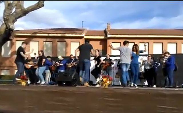 El encuentro de cuadrillas ´José López Asensio´ llenó un año más de música y bailes la Navidad torreña - 3, Foto 3